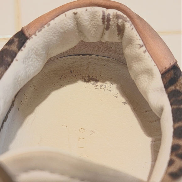 oliver cabell low 1 leopard print shoes. Women's Size EU 39. USA Size 9. - Picture 6 of 10